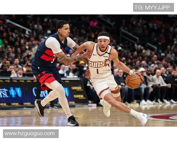 布克与卡斯尔联手发威邓恩全能表现助太阳轻松战胜马刺